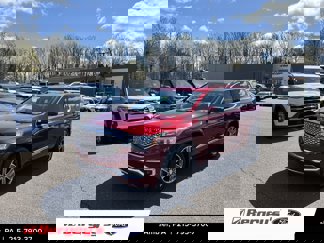 Used 2019 GMC Acadia Denali image 1