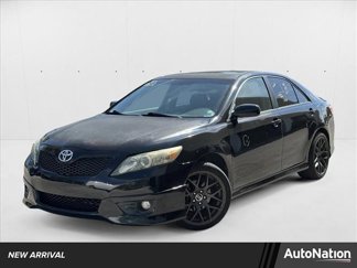 Used 2010 Toyota Camry SE image 1