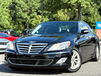 Used 2013 Hyundai Genesis 3.8 image 1