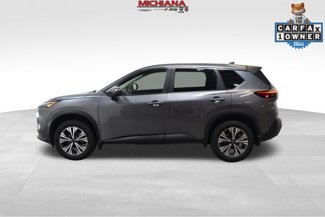 Used 2023 Nissan Rogue SV image 1