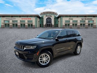 Used 2023 Jeep Grand Cherokee Laredo image 1