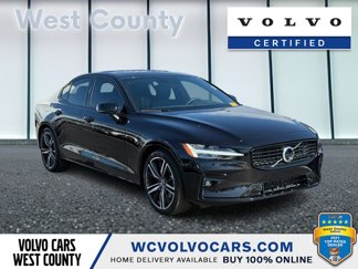 Certified 2022 Volvo S60 B5 R-Design image 1