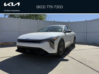 New 2025 Kia K4 LXS image 1
