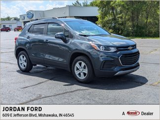 Used 2021 Chevrolet Trax LT w/ Driver Confidence Package image 1