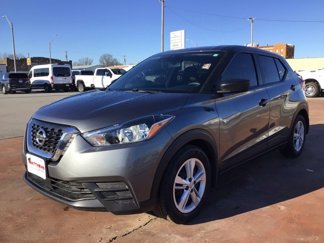 Used 2020 Nissan Kicks S image 1