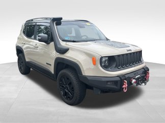 Used 2017 Jeep Renegade Trailhawk image 1
