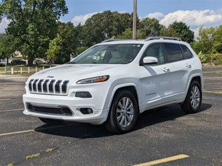 Used 2017 Jeep Cherokee Overland image 1