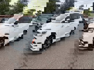 Used 2018 Chrysler Pacifica Limited w/ Tire & Wheel Group image 1