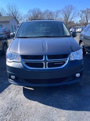 Used 2017 Dodge Grand Caravan SXT image 1