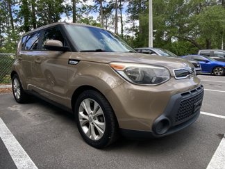 Used 2015 Kia Soul + image 1