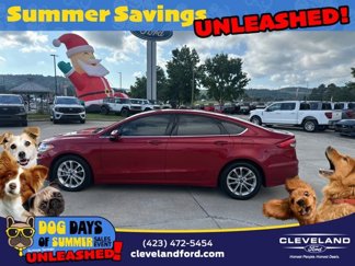Used 2020 Ford Fusion SE image 1