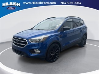 Used 2017 Ford Escape SE w/ SE Sport Appearance Package image 1