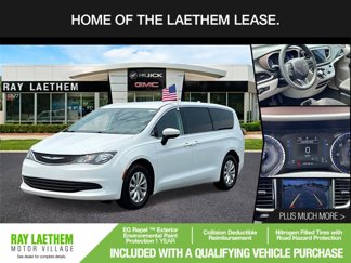 Used 2017 Chrysler Pacifica Touring w/ Tire & Wheel Group image 1