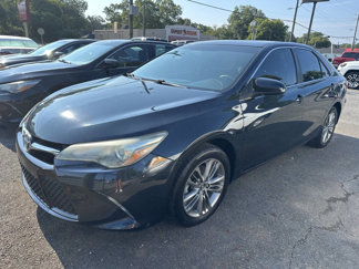 Used 2015 Toyota Camry SE image 1
