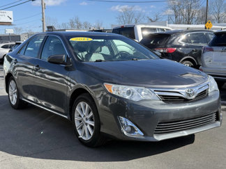 Used 2014 Toyota Camry XLE image 1