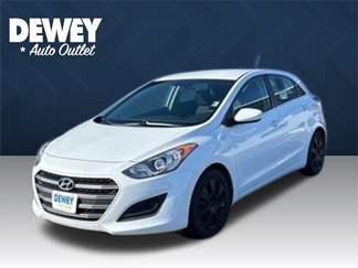 Used 2017 Hyundai Elantra GT image 1