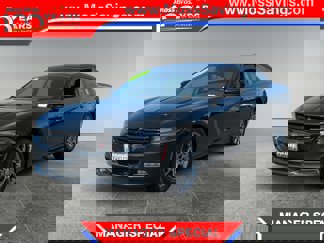 Used 2017 Dodge Charger SXT w/ Navigation & Travel Group image 1