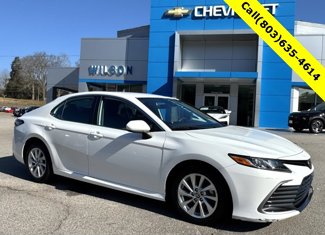 Used 2021 Toyota Camry LE image 1
