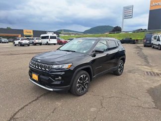 Certified 2022 Jeep Compass Limited image 1