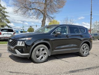 Used 2022 Hyundai Santa Fe SE image 1