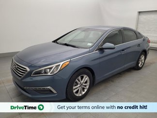 Used 2015 Hyundai Sonata SE image 1