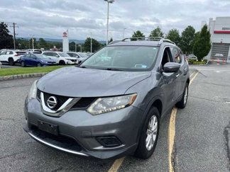 Used 2015 Nissan Rogue SV image 1