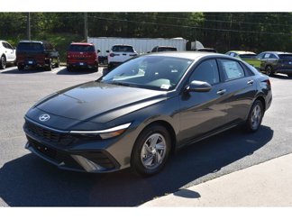 New 2025 Hyundai Elantra SE image 1