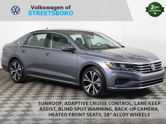 Used 2022 Volkswagen Passat 2.0T SE image 1