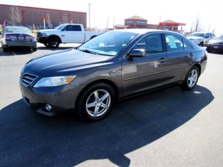 Used 2011 Toyota Camry XLE image 1