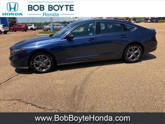 Certified 2023 Honda Accord EX image 1