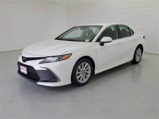 Used 2022 Toyota Camry LE image 1