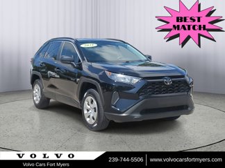 Used 2021 Toyota RAV4 LE image 1