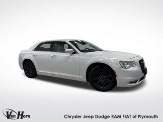 Used 2021 Chrysler 300 Touring L image 1