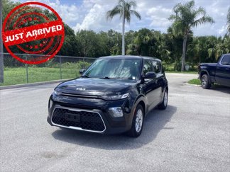Used 2022 Kia Soul LX w/ Technology Package image 1