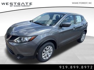 Used 2018 Nissan Rogue Sport S image 1
