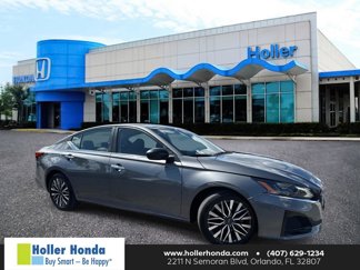 Used 2024 Nissan Altima 2.5 SV image 1