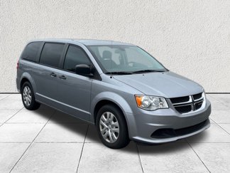 Used 2019 Dodge Grand Caravan SE w/ UConnect Hands-Free Group image 1