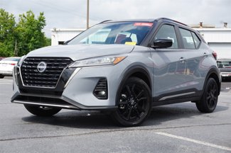 Used 2023 Nissan Kicks SR image 1