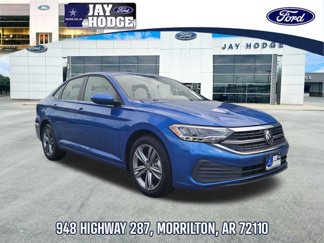 Used 2024 Volkswagen Jetta SE image 1