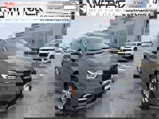 New 2025 Chrysler Pacifica Select w/ Uconnect Theater Family Group image 1