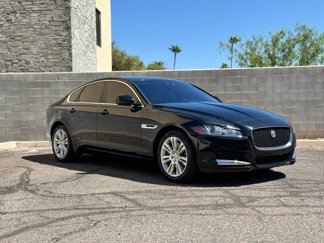 Used 2017 Jaguar XF Premium image 1