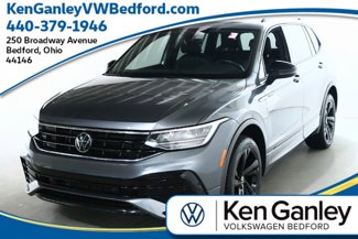 Used 2023 Volkswagen Tiguan SE R-Line image 1