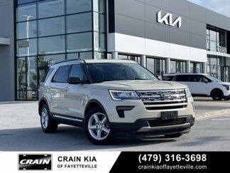 Used 2018 Ford Explorer XLT image 1