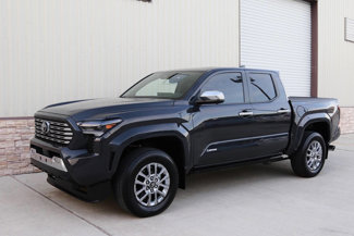 Used 2025 Toyota Tacoma Limited image 1