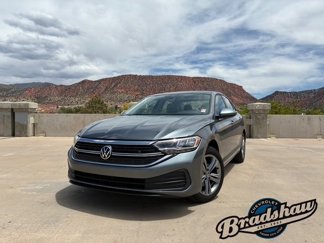 Used 2024 Volkswagen Jetta SE image 1