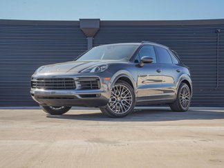 Certified 2022 Porsche Cayenne image 1