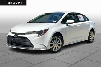 Used 2023 Toyota Corolla LE image 1