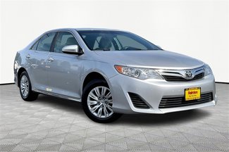 Used 2012 Toyota Camry LE image 1