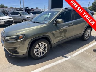 Used 2019 Jeep Cherokee Latitude w/ Popular Appearance Group image 1