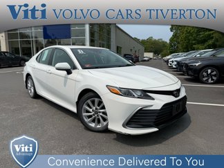Used 2021 Toyota Camry LE image 1